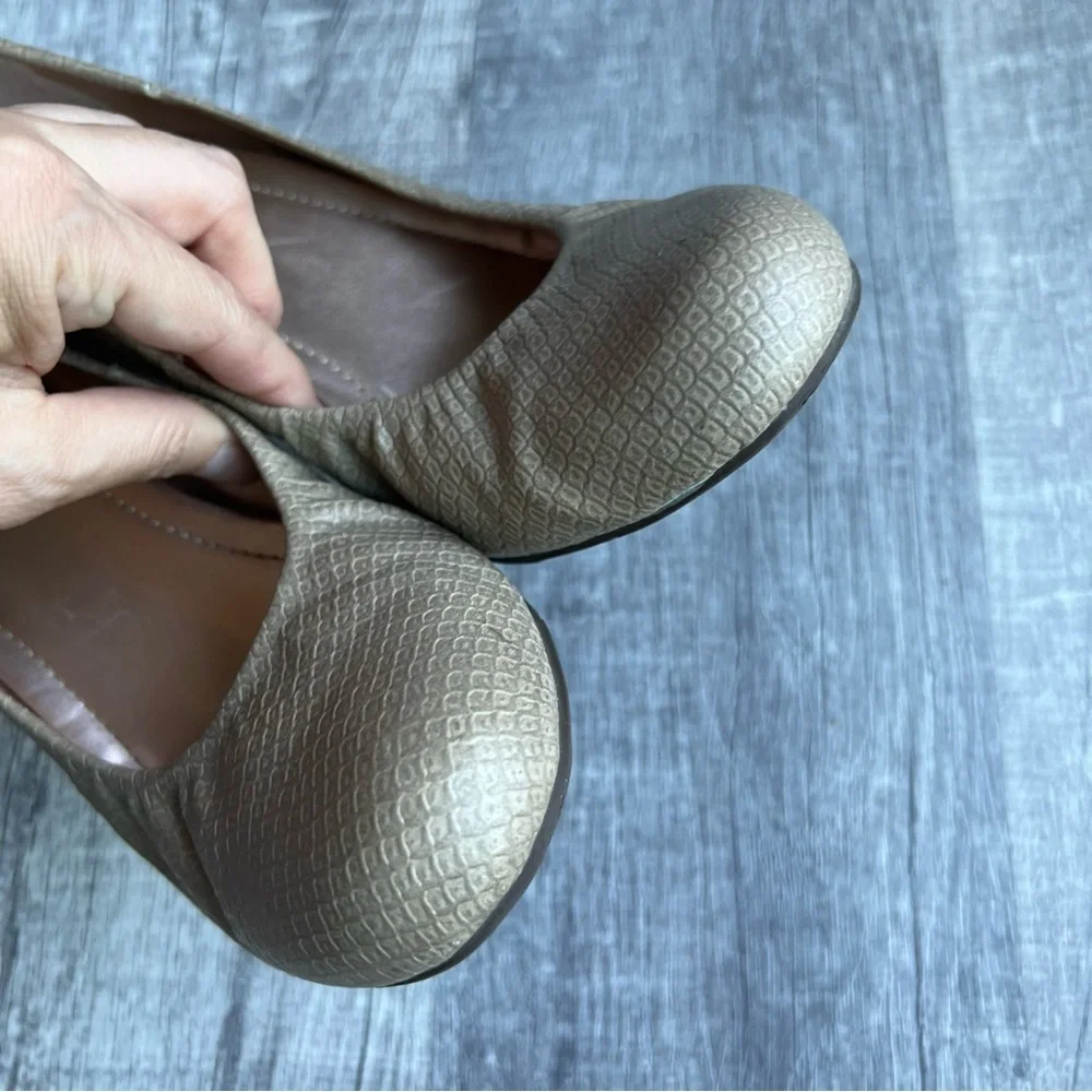 BCBG Generation Tallie Wedges Women’s Size 9.5